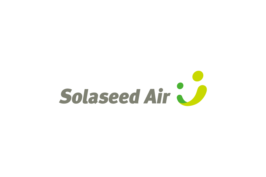 ソラシドエア（Solaseed Air）の概要 **ソラシドエア（Solaseed Air）**は、日本の航空会社で、主に九州地方を中心に運航しています。2002年に設立され、もともとは「スカイマークエアラインズ」の関連会社としてスタートしました。ソラシドエアは、九州と本土を結ぶ重要な航空路線を提供し、地域住民や観光客に向けた快適なフライト体験を目指しています。 特徴 地域密着型サービス: 九州各地を結ぶ路線を中心に運航しており、観光地やビジネスエリアへのアクセスを提供しています。 フレンドリーな機内サービス: 機内サービスには、九州の特産品を使った軽食やドリンクがあり、地域の魅力を体感できるよう配慮されています。 機材の多様性: ボーイング737型機を中心に運航しており、効率的な運航を実現しています。 公式ホームページ ソラシドエアのフライト情報や予約、最新のサービスについては、公式ホームページをご覧ください。 ソラシドエア公式サイト